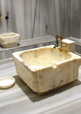 Middle bathroom
